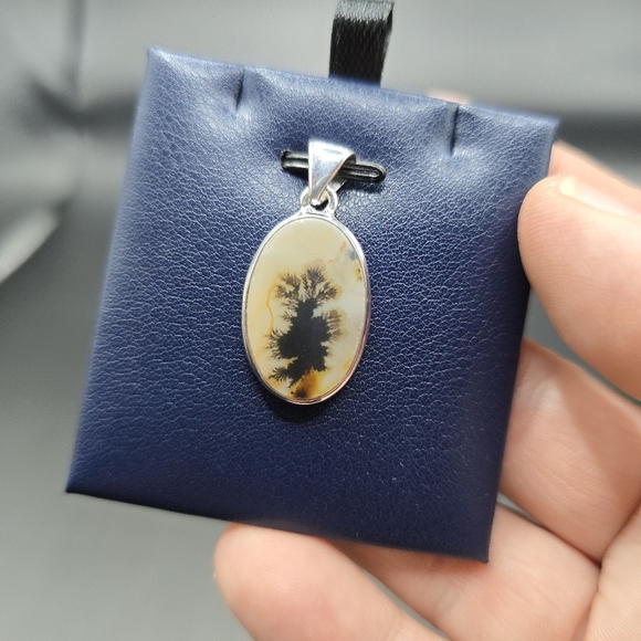 Jewelry - Sold Dendritic agate from Brazil pendant